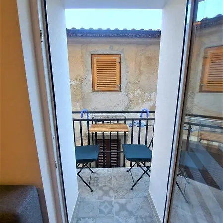 Apartment Apartman Studio Perla Jurandvor