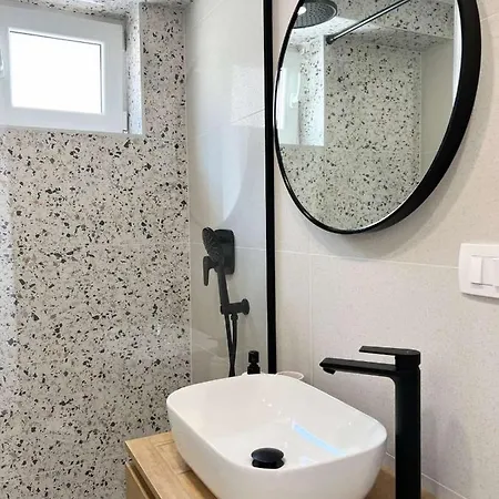 Apartment Apartman Studio Perla *